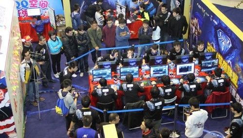 赌场里的“筹码转换”：解析为什么把现金变成塑料片能降低你的痛感。（从现金到筹码：揭示赌场如何降低你的花钱痛感）