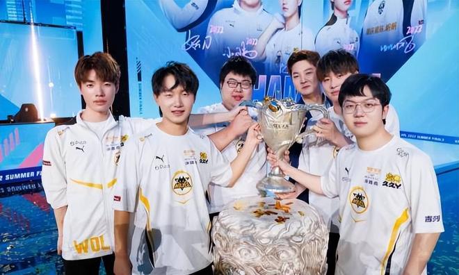 【赛前预告】2020德玛西亚杯，12月22日 BLG vs RNG